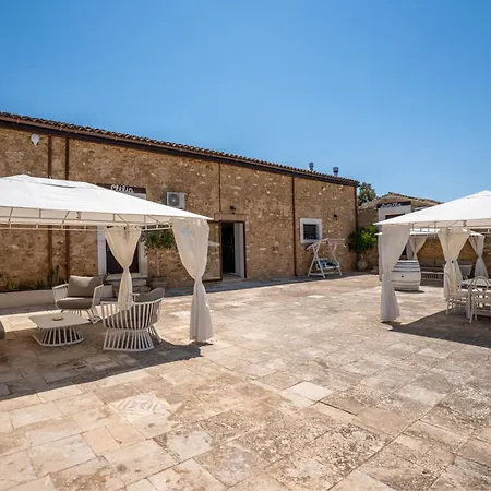 مزرعة للإقامة Feudo Nobile